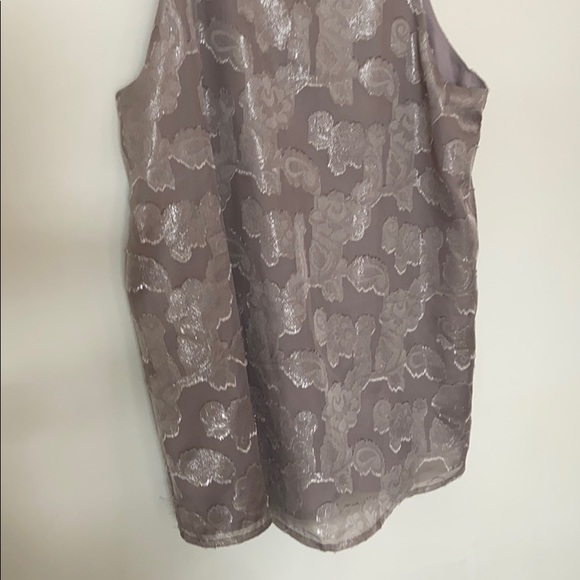 Chic top - Picture 2 of 6